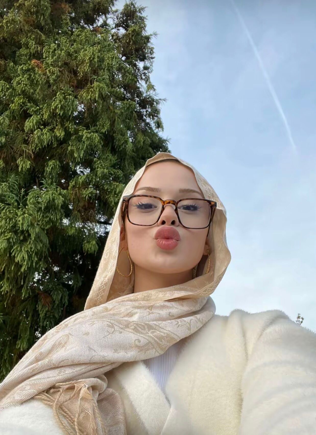 Yazıkent Hassas Bayan Bayan Escort Bahar
